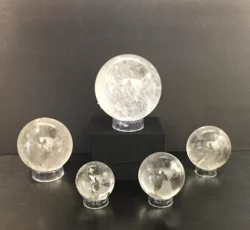 Quartz Spheres